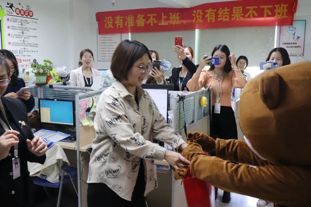 女神佳節(jié)今又至，科泰真情在心間